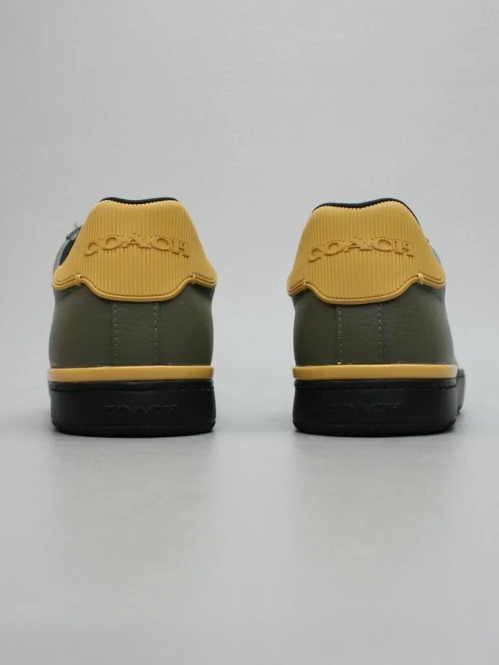 Coach men 10
